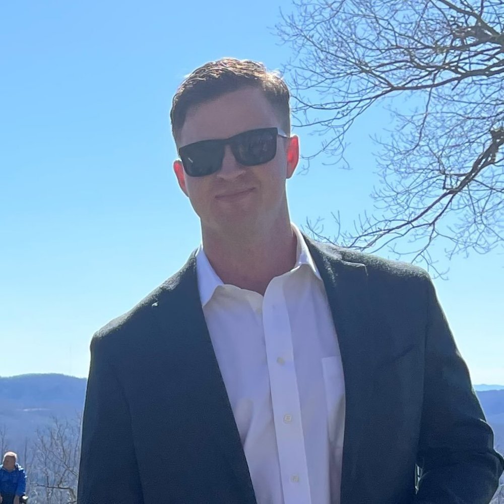 Meet your Posher, Derrick